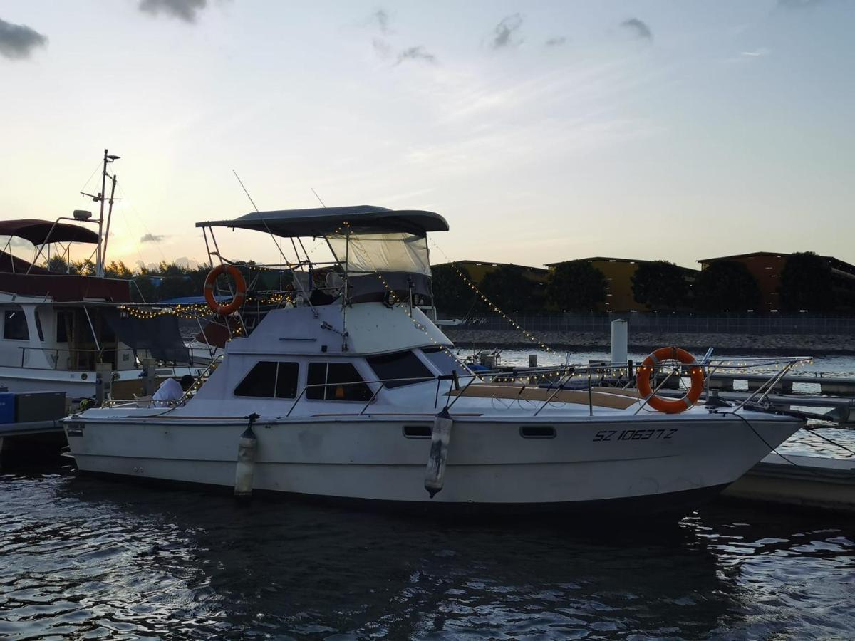 Sweet Elegant Boat Home @ Marina Waterfront Singapore Exterior photo
