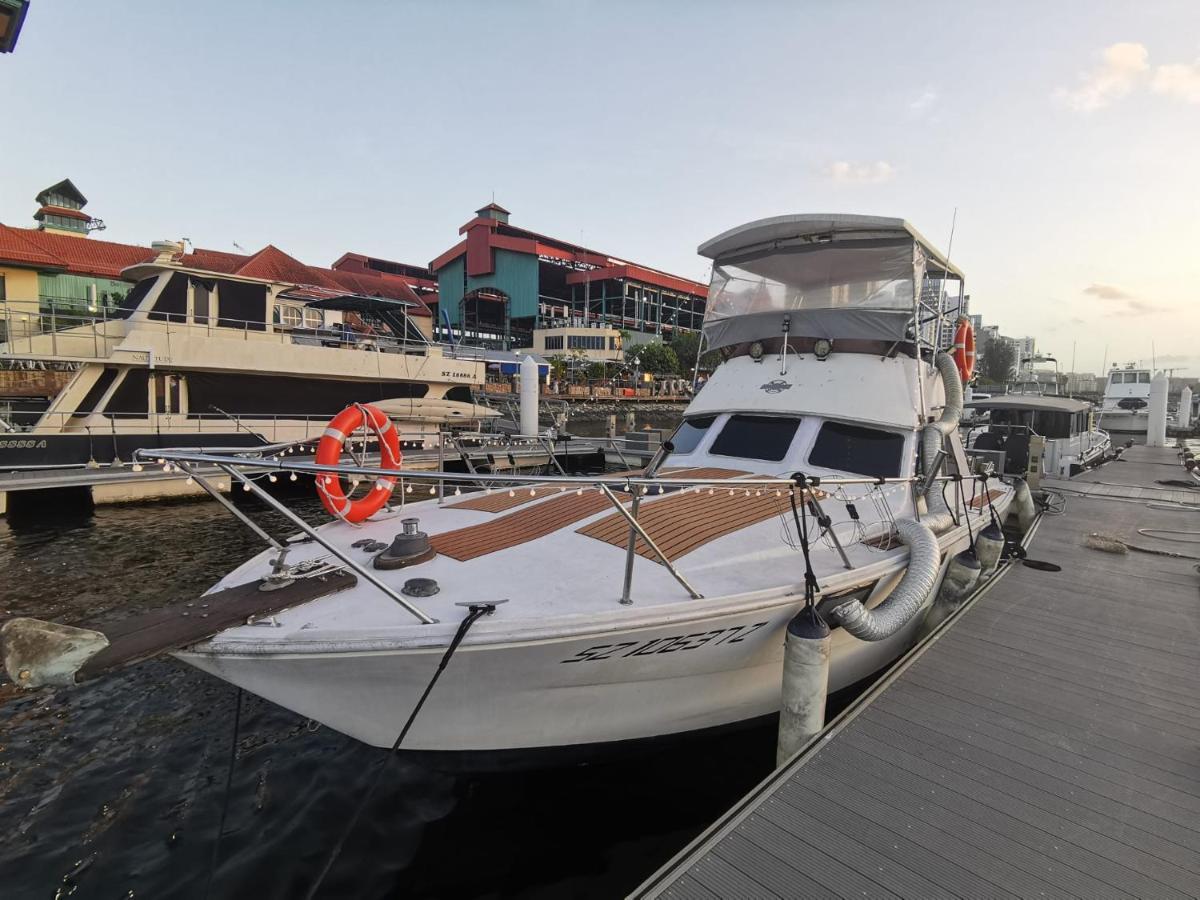 Sweet Elegant Boat Home @ Marina Waterfront Singapore Exterior photo